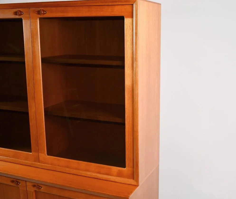 Cabinet en teck danois. H.W Klein. Années 1960.