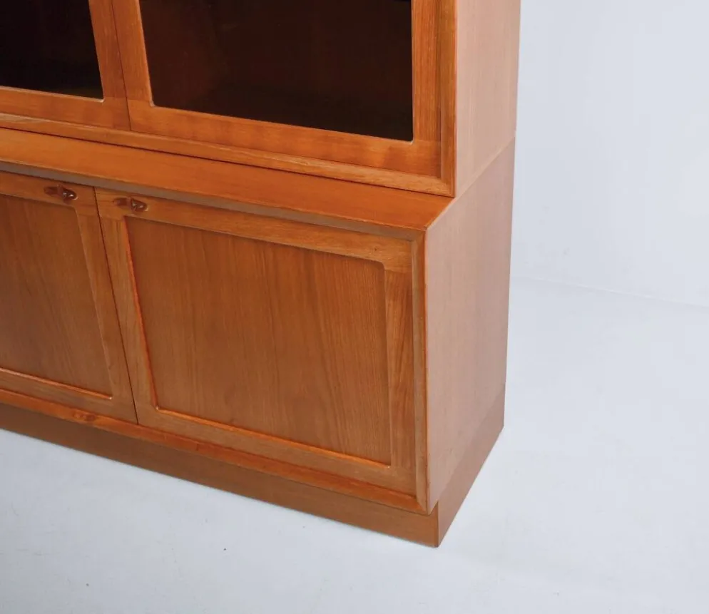 Cabinet en teck danois. H.W Klein. Années 1960.