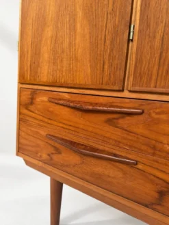 Cabinet en teck danois vintage