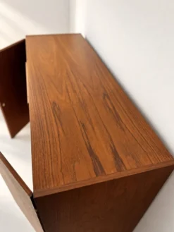 Cabinet en teck danois vintage