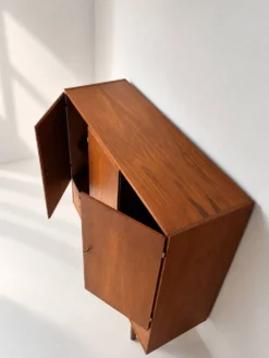Cabinet en teck danois vintage