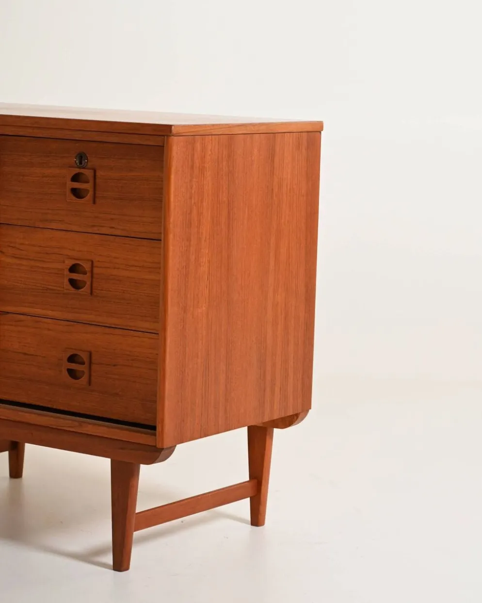 Cabinet en teck par AB AJFA Möbelfabrik, années 1960