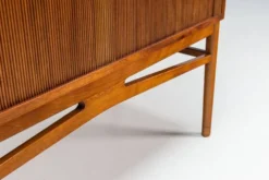 Cabinet haut danois en teck avec portes tambour Danemark 1960