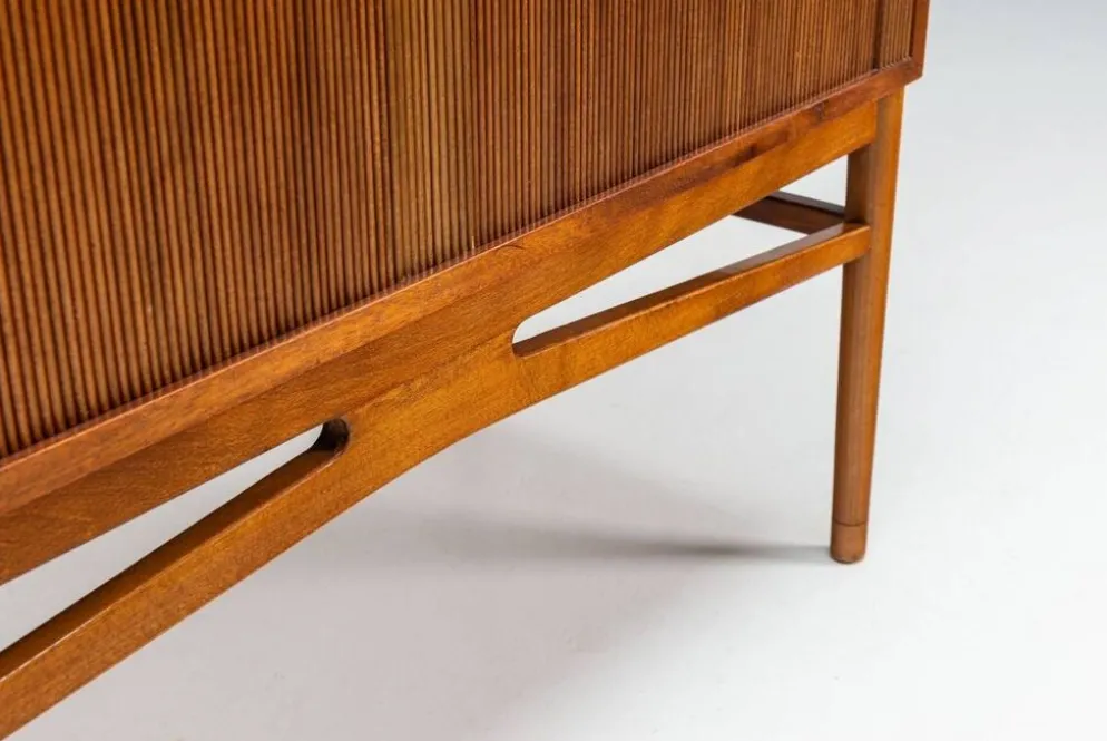 Cabinet haut danois en teck avec portes tambour Danemark 1960