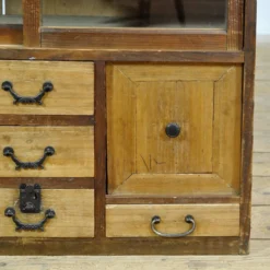 Cabinet japonais, vers 1930