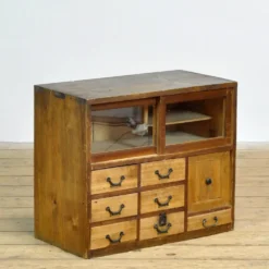 Cabinet japonais, vers 1930