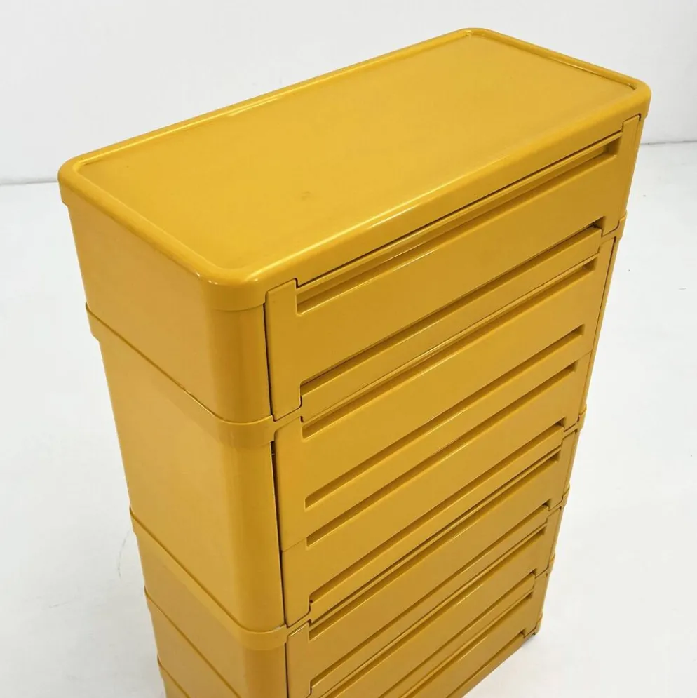 Cabinet jaune modèle “4964” par Olaf Von Bohr pour Kartell, 1970