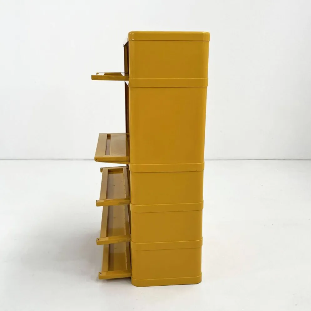 Cabinet jaune modèle “4964” par Olaf Von Bohr pour Kartell, 1970