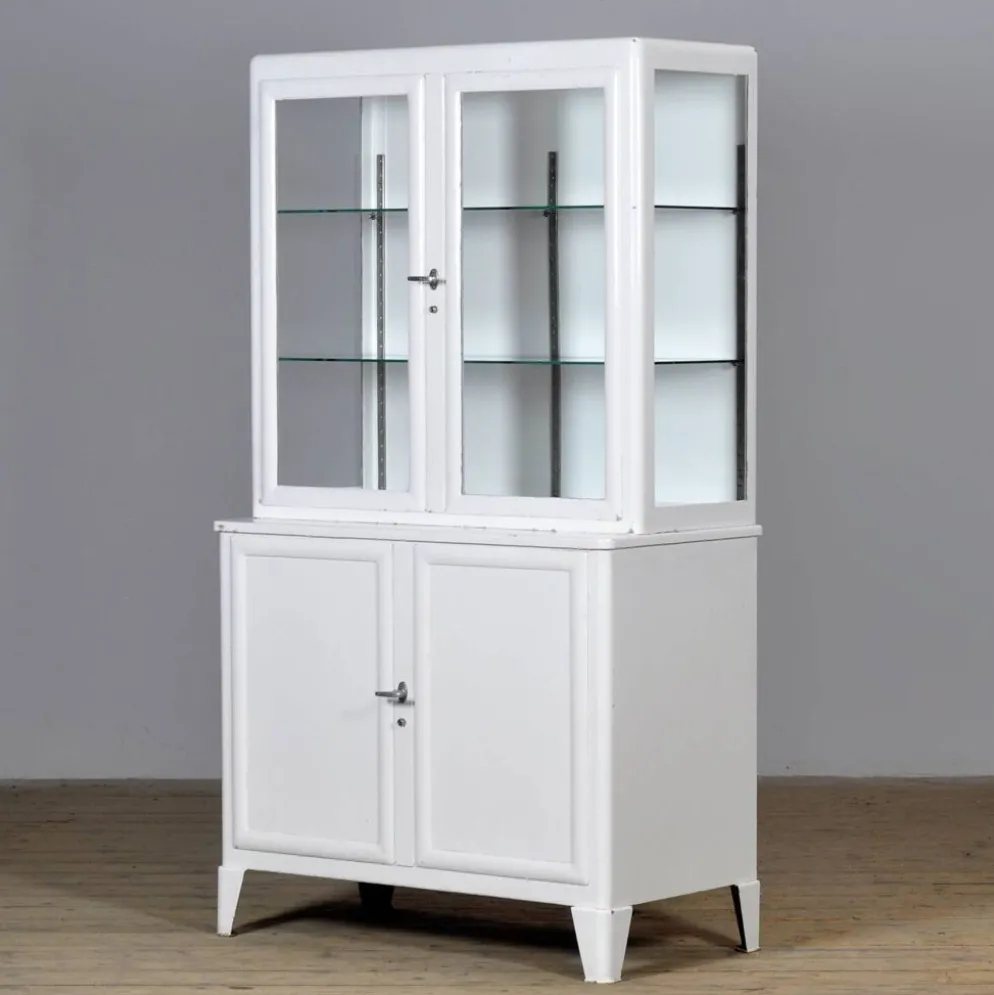 Cabinet médical en fer, années 1930