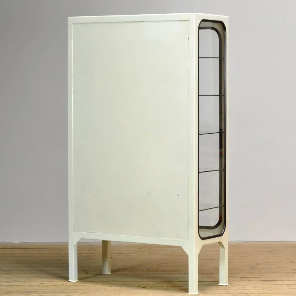 Cabinet médical vintage, années 1970