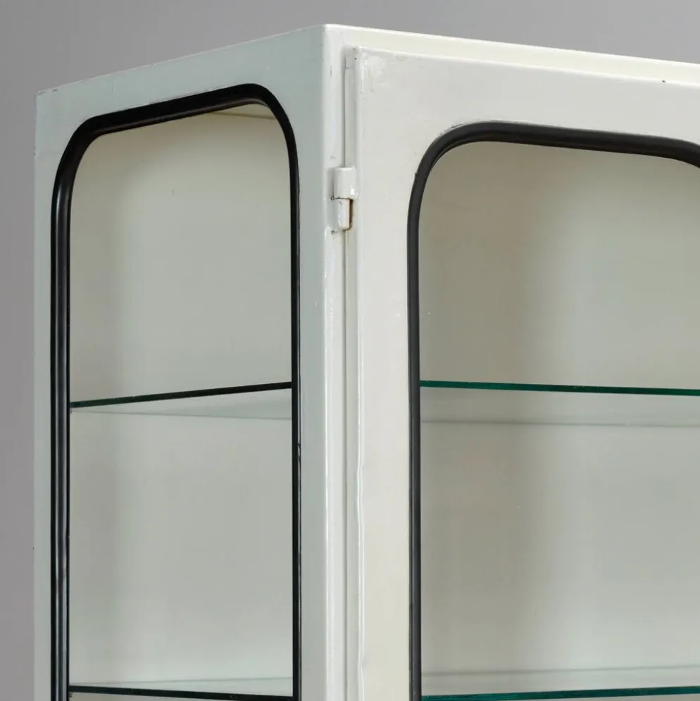 Cabinet médical vintage, années 1970