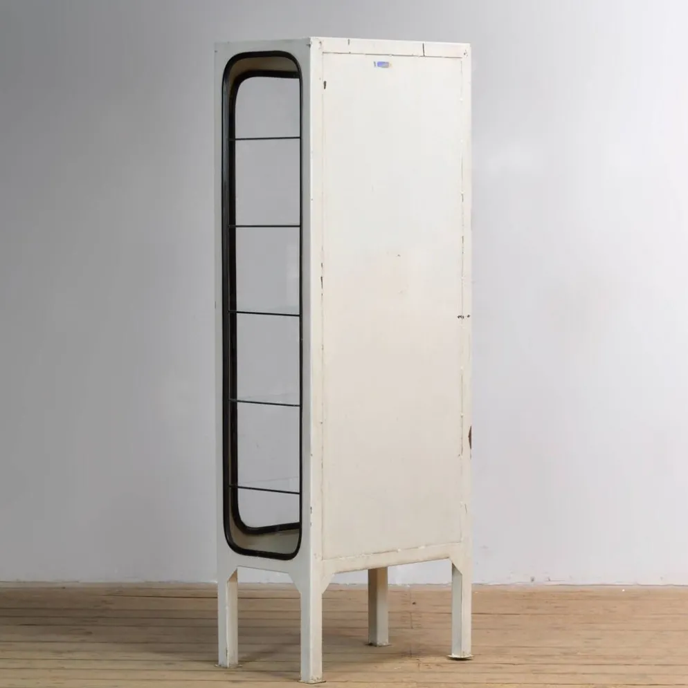 Cabinet médical vintage, années 1970