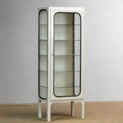 Cabinet médical vintage, années 1970