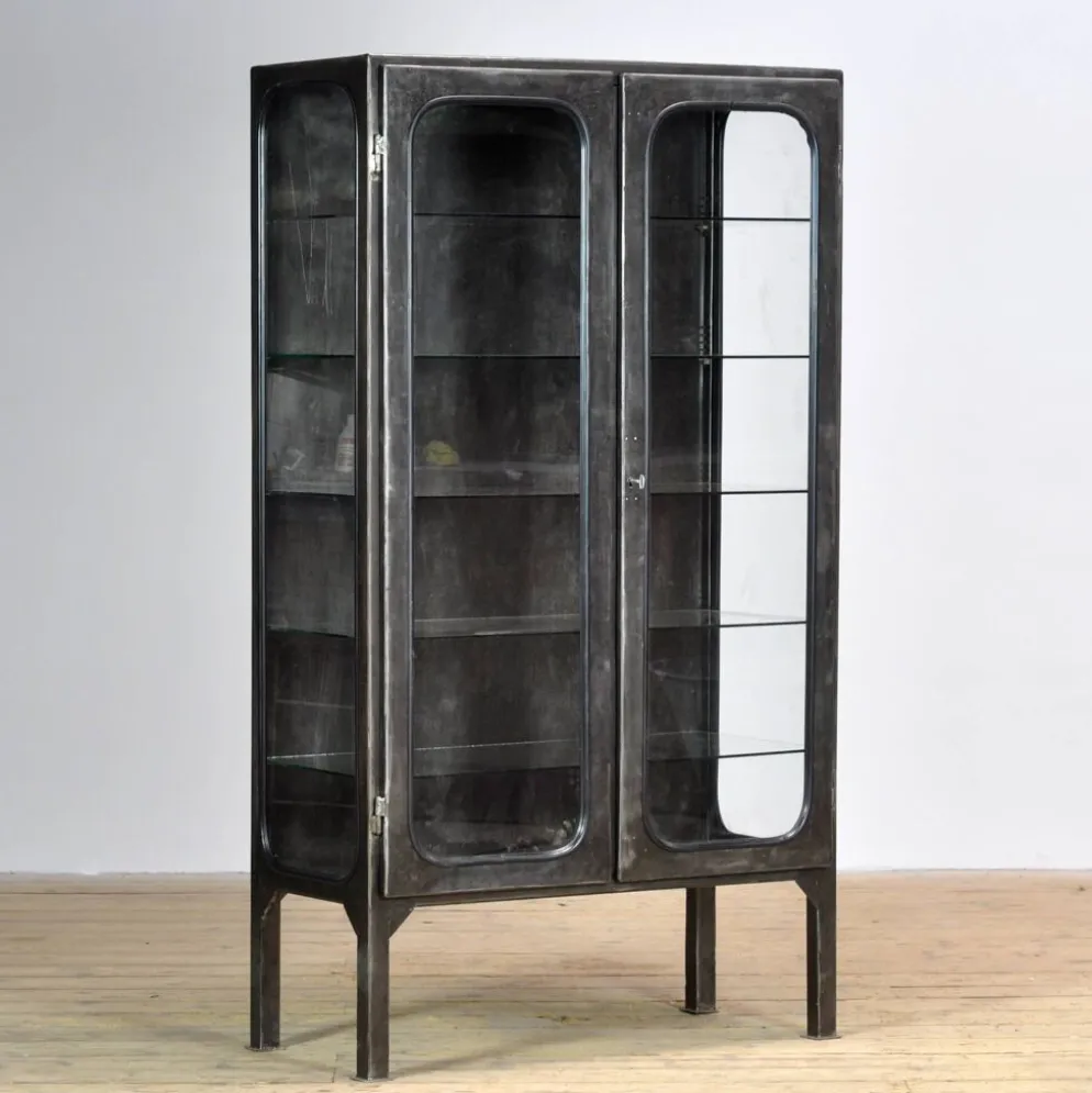 Cabinet médical vintage, années 1970