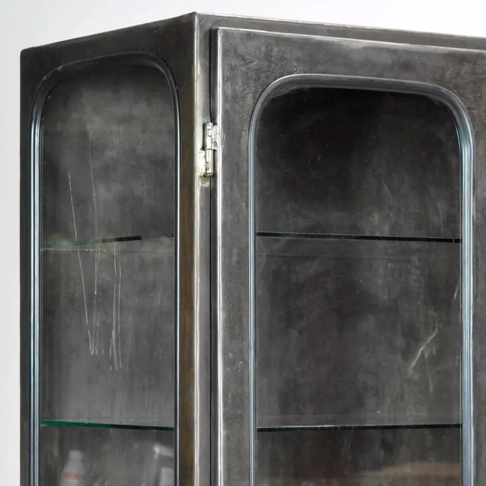 Cabinet médical vintage, années 1970