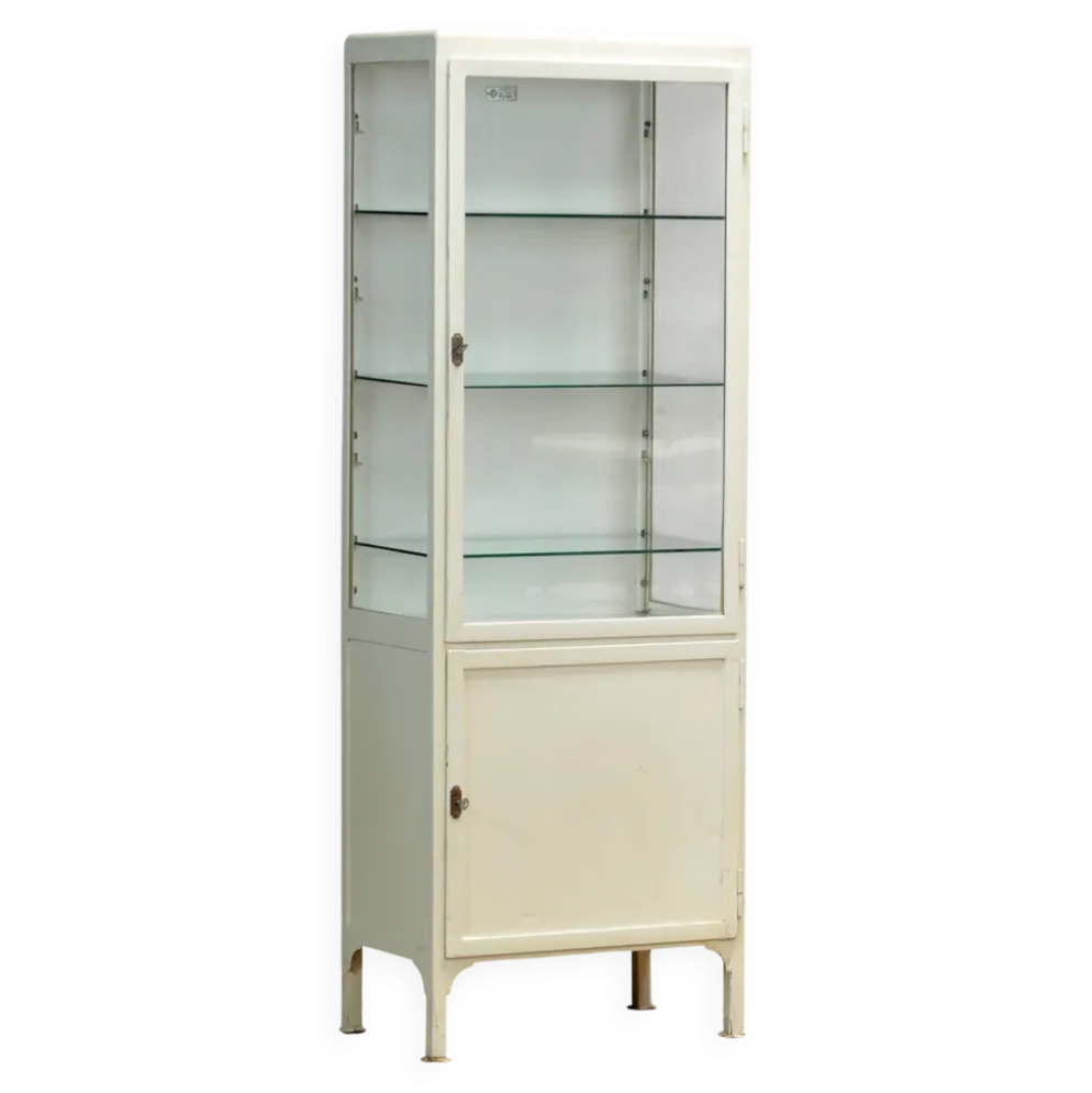 Cabinet médical vintage, années 1970