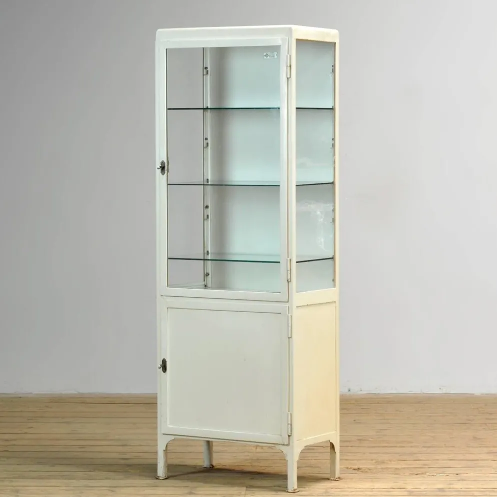 Cabinet médical vintage, années 1970