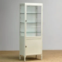 Cabinet médical vintage, années 1970