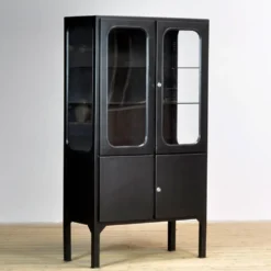 Cabinet médical vintage, années 1970