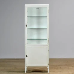 Cabinet médical vintage, années 1970