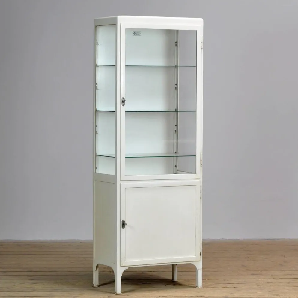 Cabinet médical vintage, années 1970