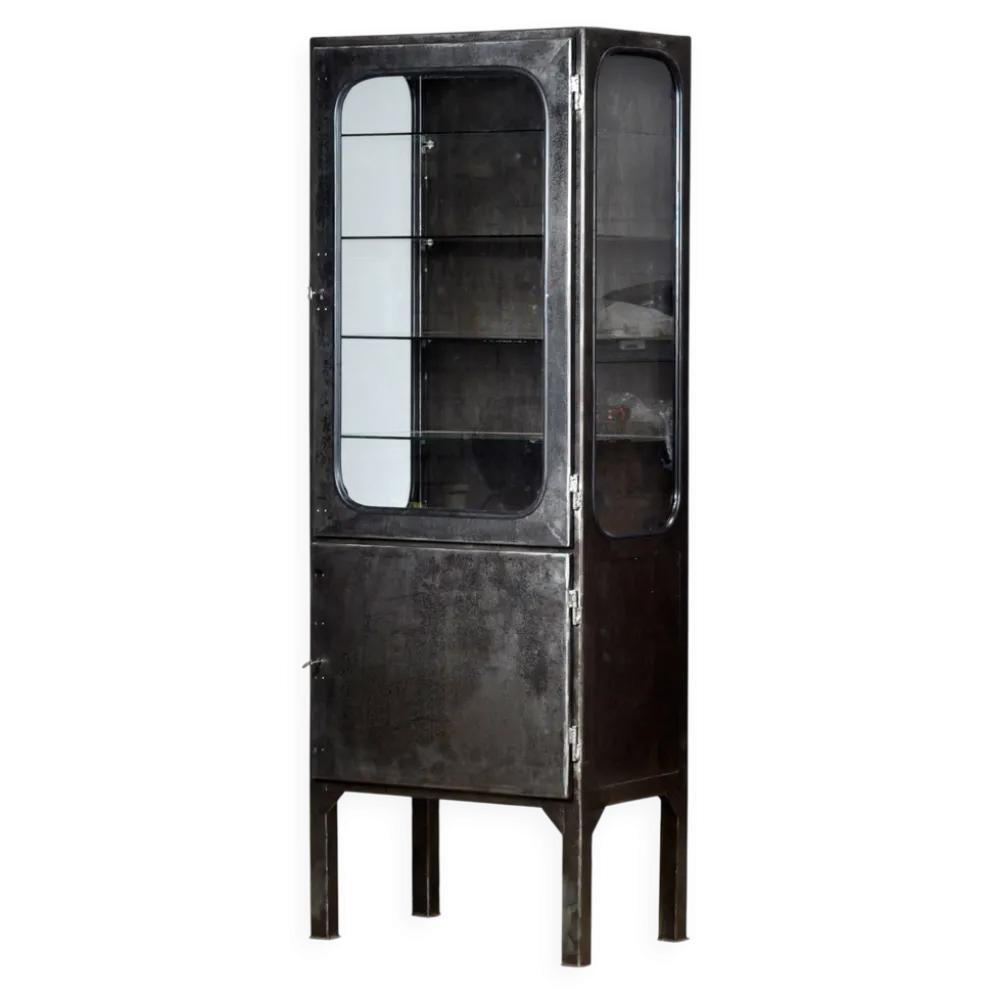 Cabinet médical vintage, années 1970