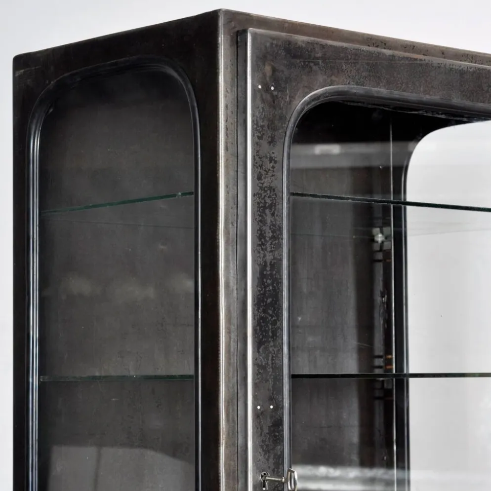 Cabinet médical vintage, années 1970