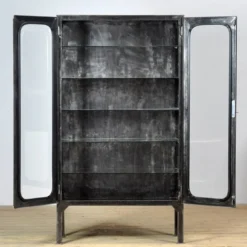 Cabinet médical vintage, années 1970
