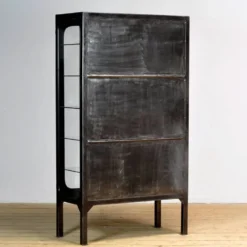 Cabinet médical vintage, années 1970