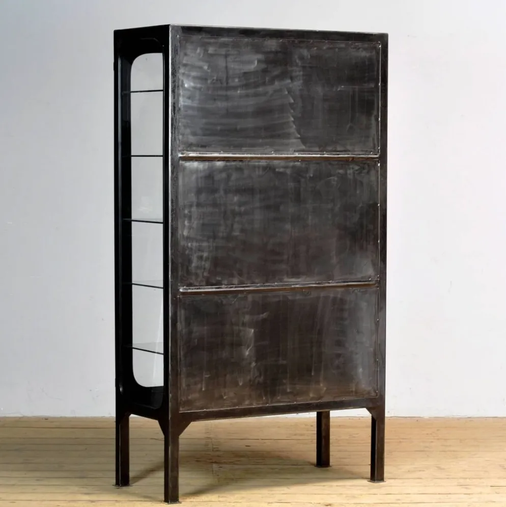 Cabinet médical vintage, années 1970