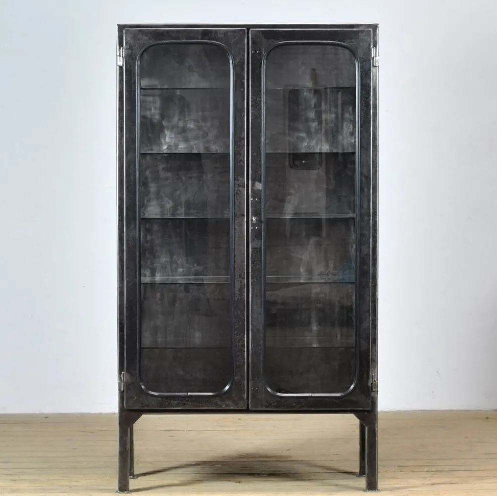 Cabinet médical vintage, années 1970