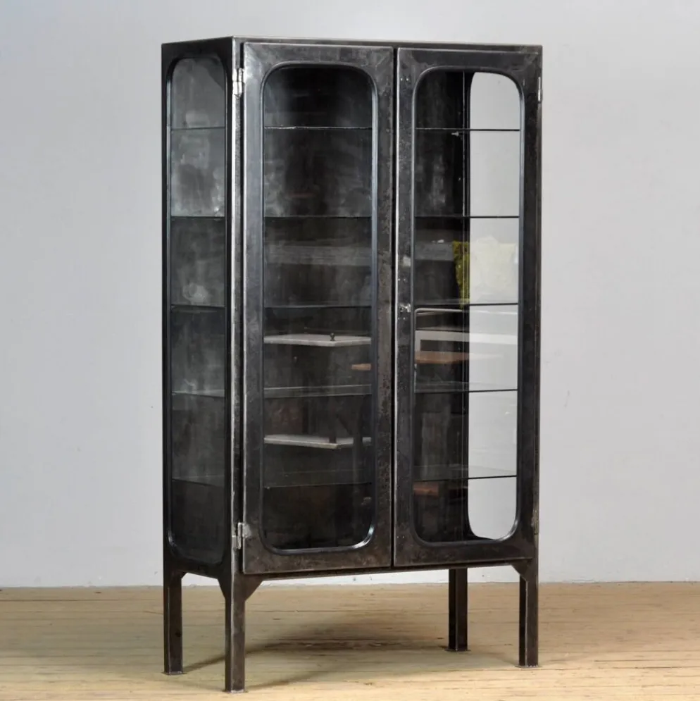 Cabinet médical vintage, années 1970