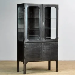 Cabinet médical vintage poli, années 1970
