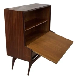Cabinet mural en teck vintage avec porte à rabat design des années 1960
