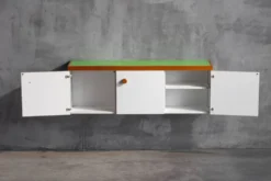 Cabinet mural par Charlotte Perriand pour Les Arcs, France, années 1970.