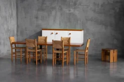 Cabinet mural par Charlotte Perriand pour Les Arcs, France, années 1970.