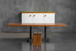 Cabinet mural par Charlotte Perriand pour Les Arcs, France, années 1970.
