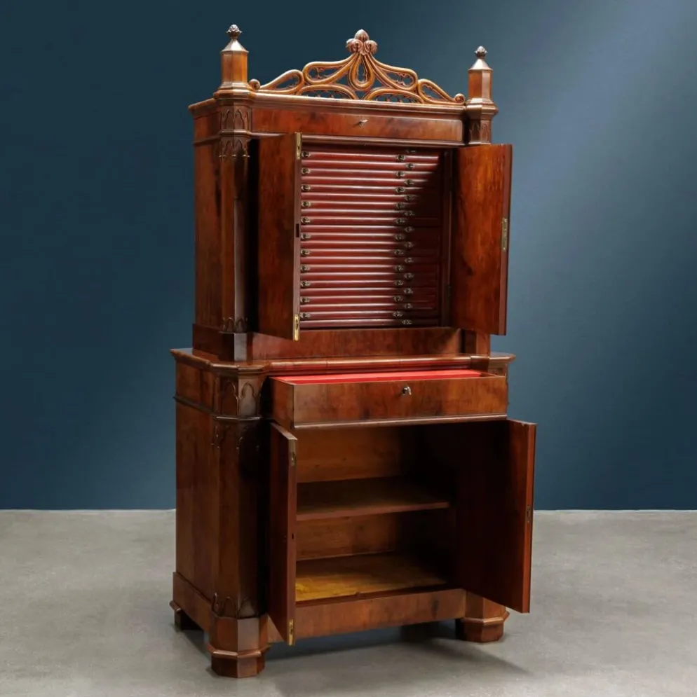 Cabinet piémontais ancien en bois, Italie, XIXe siècle