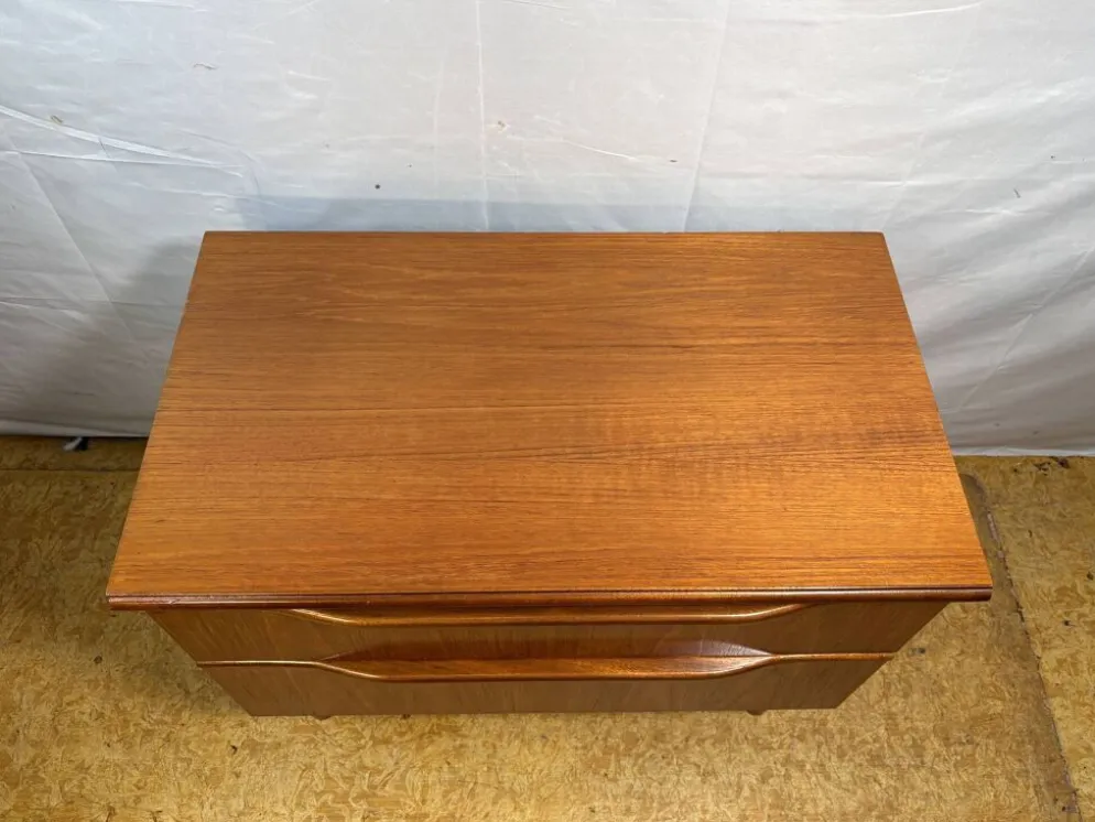 Cabinet scandinave en teck, années 1970
