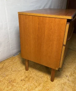 Cabinet scandinave en teck, années 1970