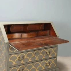 Cabinet, secrétaire à abattant ancien, style néoclassique en noyer, XXe siècle