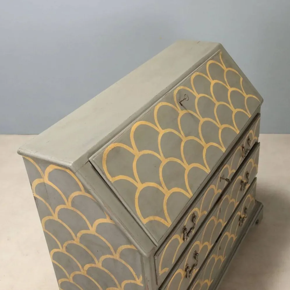 Cabinet, secrétaire à abattant ancien, style néoclassique en noyer, XXe siècle