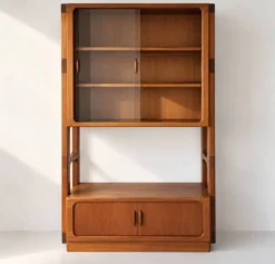 Cabinet - teck - Dyrlund Danemark