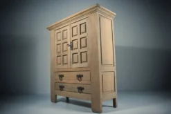 Cabinet vintage en chêne blanchi