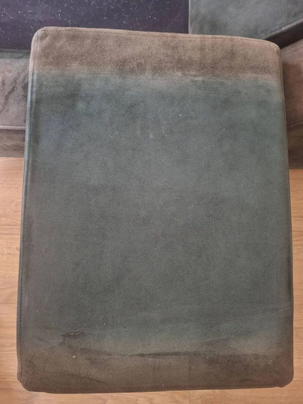 Cadre de lit double - Roche Bobois années 70 - complet – daim vert d’origin