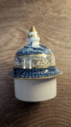 Cafetière ancienne en faience fine anglaise