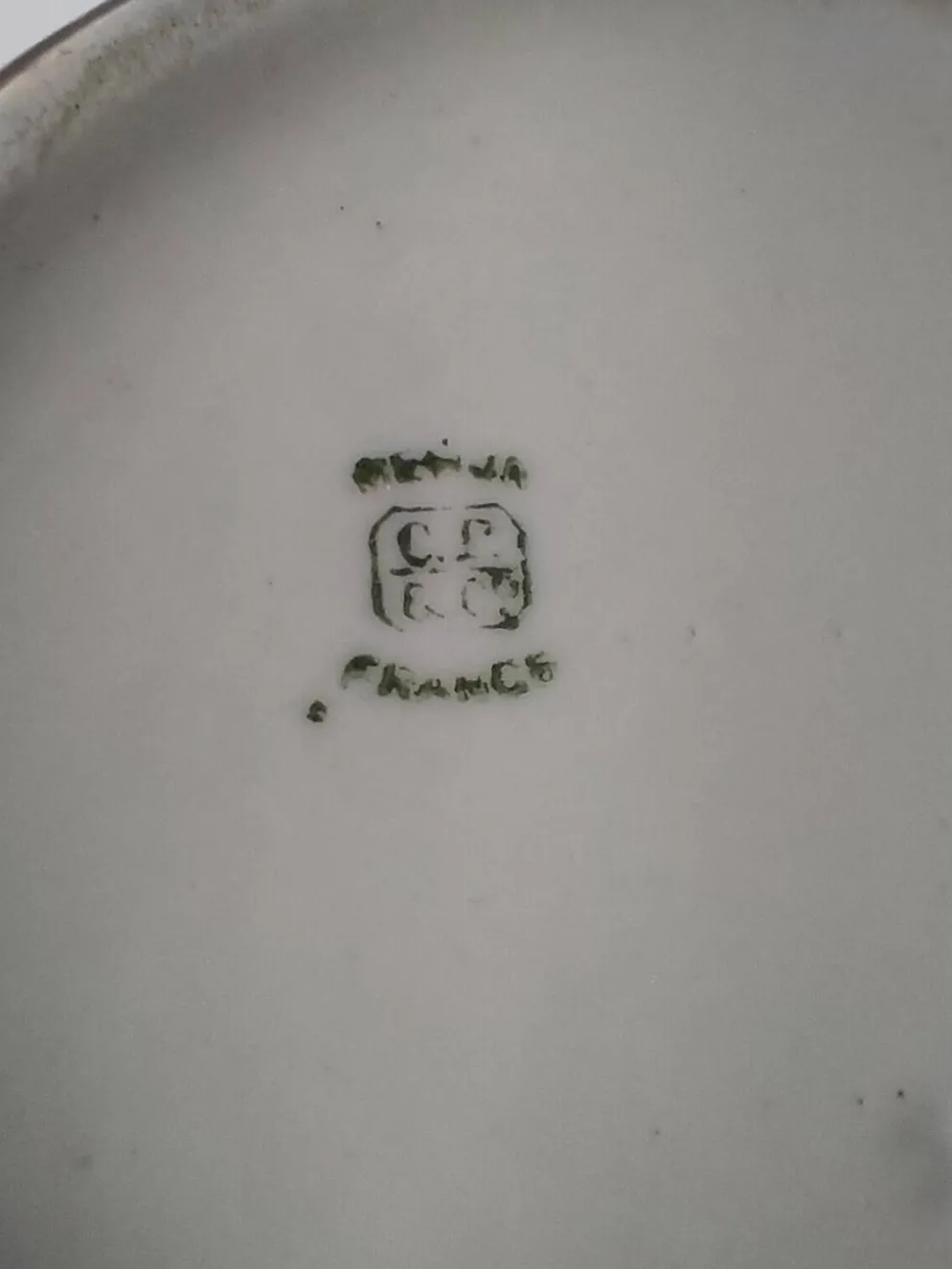 Cafetière ancienne en porcelaine brune – C.P. & Cie, Mehun (fin 19ème)