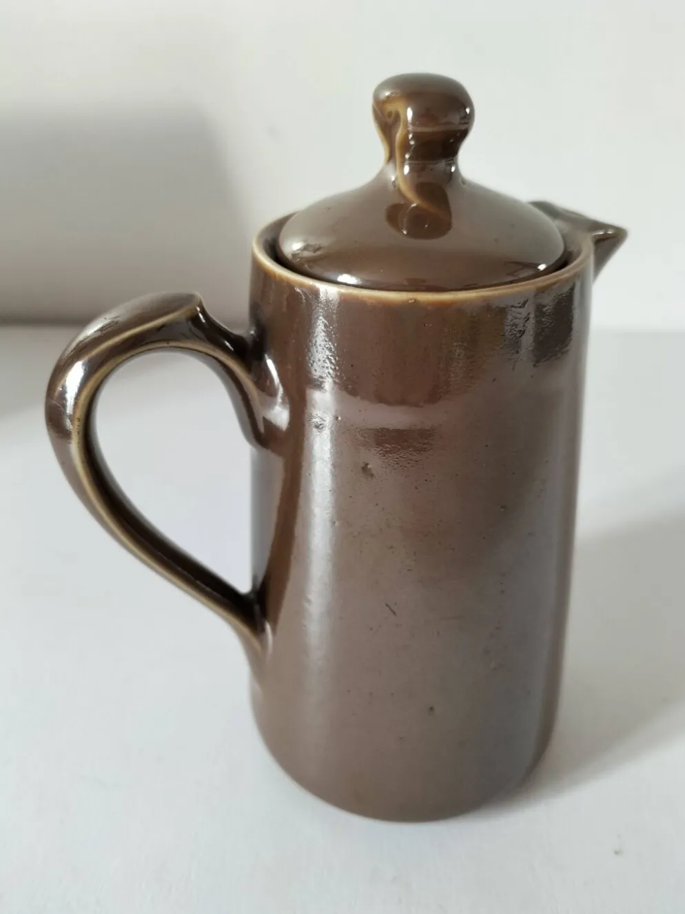 Cafetière ancienne en porcelaine brune – C.P. & Cie, Mehun (fin 19ème)