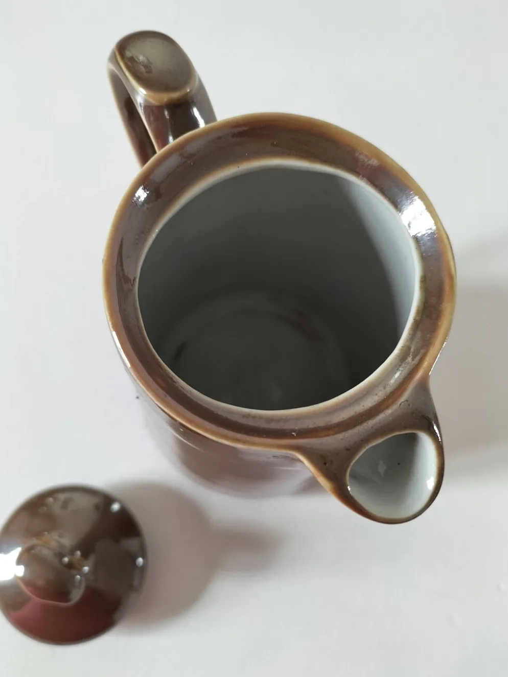Cafetière ancienne en porcelaine brune – C.P. & Cie, Mehun (fin 19ème)