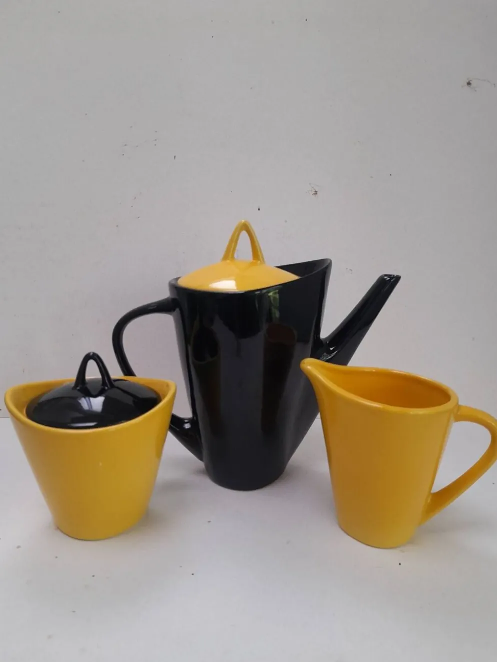 Cafetière, crémier et sucrier années 50